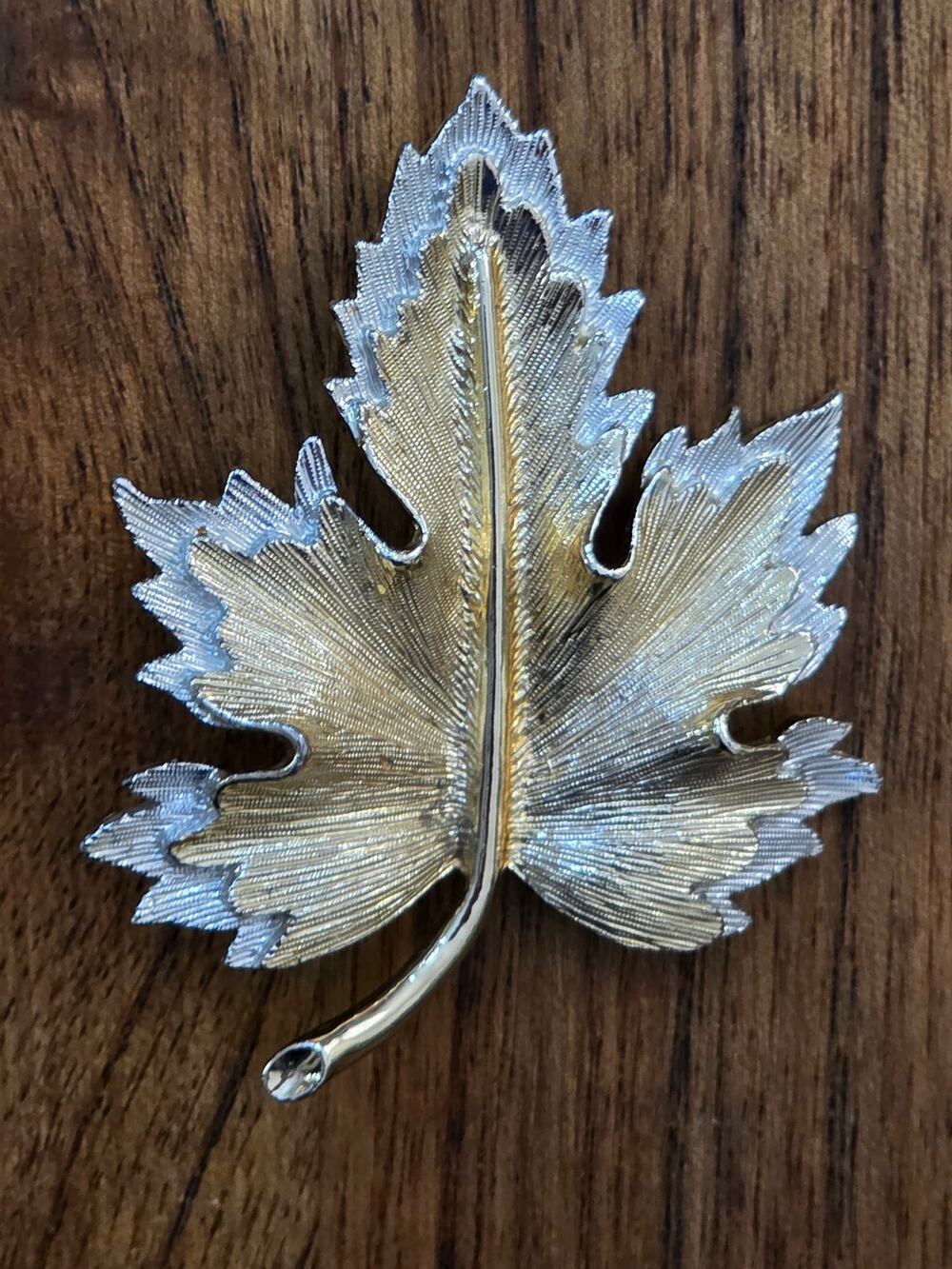 Vtg Sarah Coventry Two-Tone Gold and Silver Signed Maple Leaf Brooch Fall Autumn